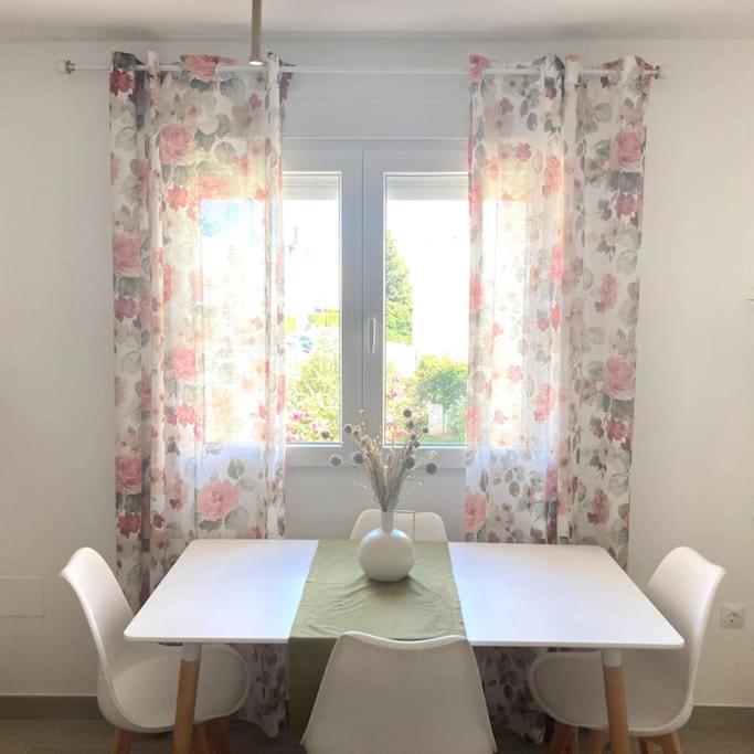 Apartamento Entero Con Solarium En Sabinillas, Con Piscina Y Al Lado Del Puerto De La Duquesa Манільва Екстер'єр фото